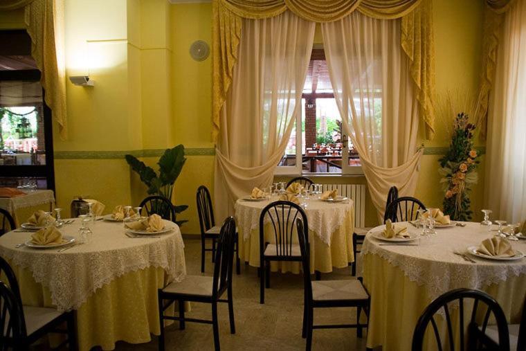 Hotel Ristorante Solari Briatico Exteriör bild